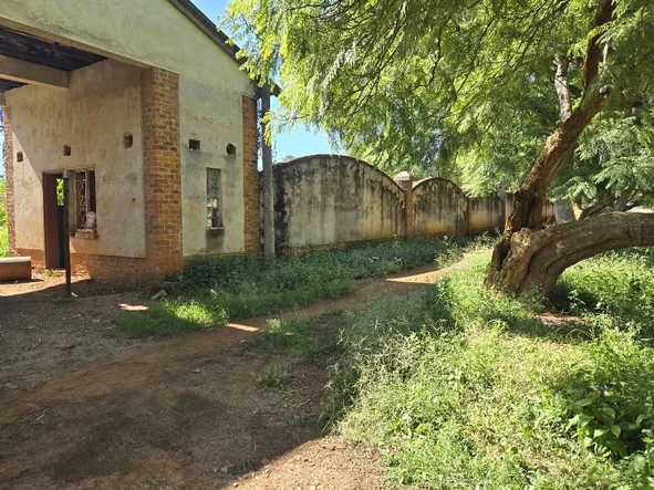 Stands & Residential Land